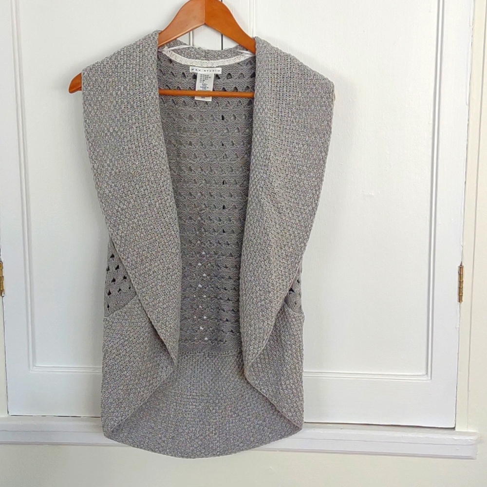 Sweater vest